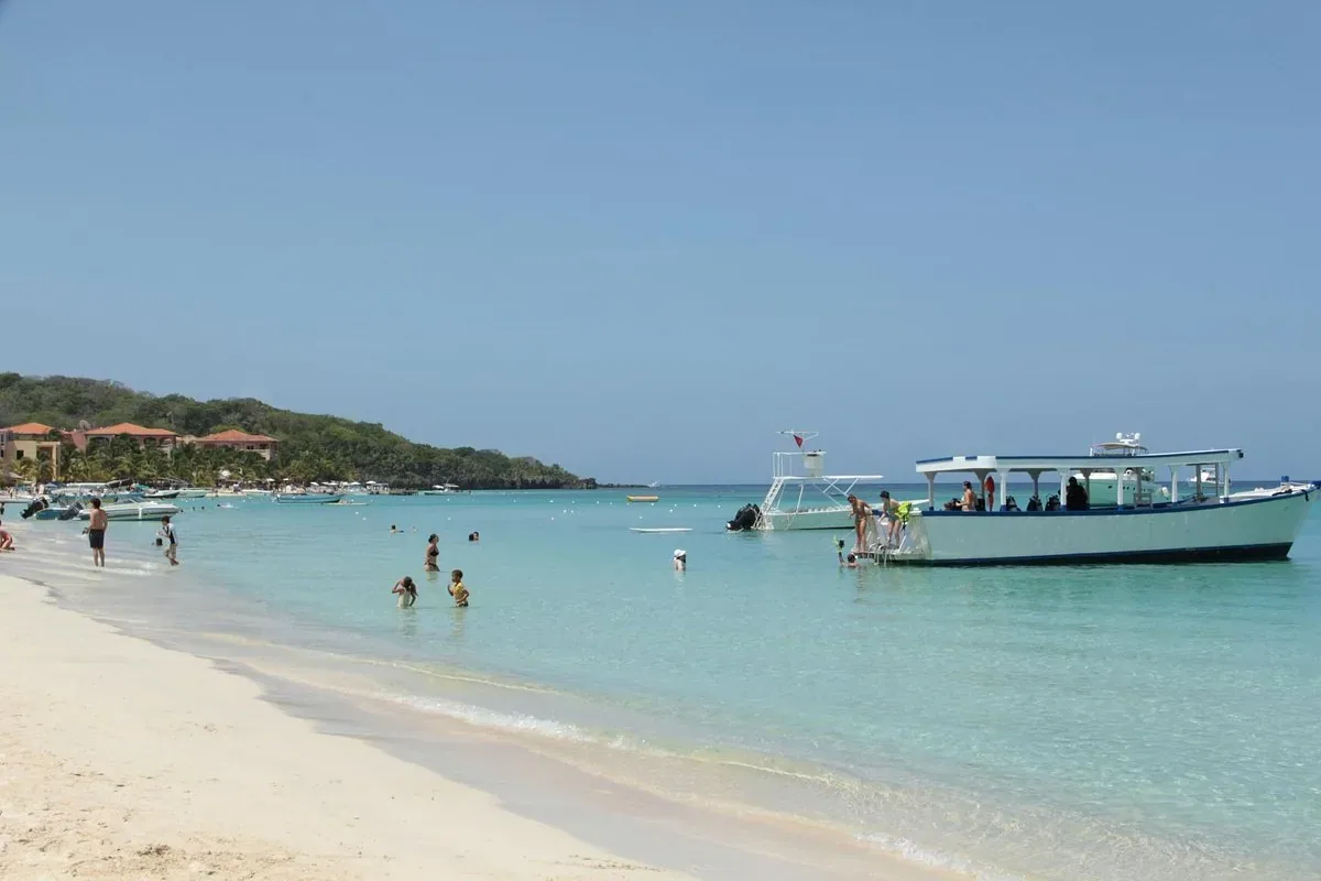 Henry Morgan Beach Resort